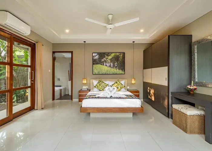 500m2 With 14m Pool, Bbq, Pinball - *